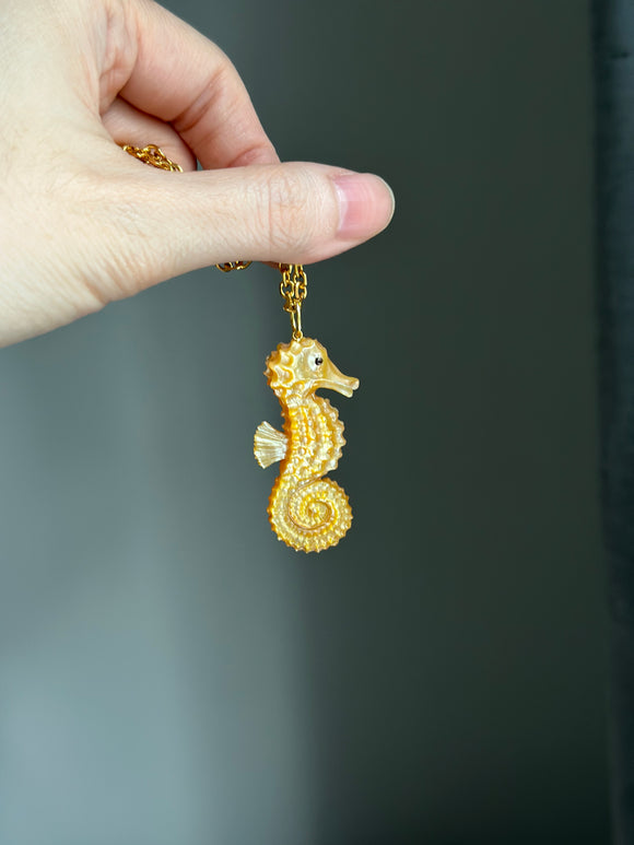 14k bail big seahorse in gold mother of pearl shell carving