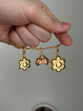 Lock-it Locket collection : Big 14k yellow gold flower scent locket pendant charm