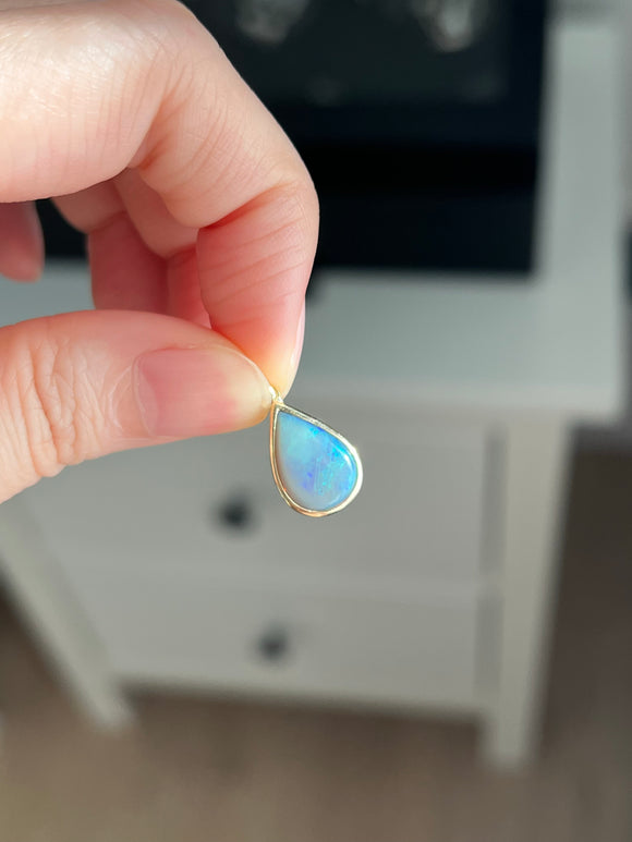 18k vintage Australian opal pendant