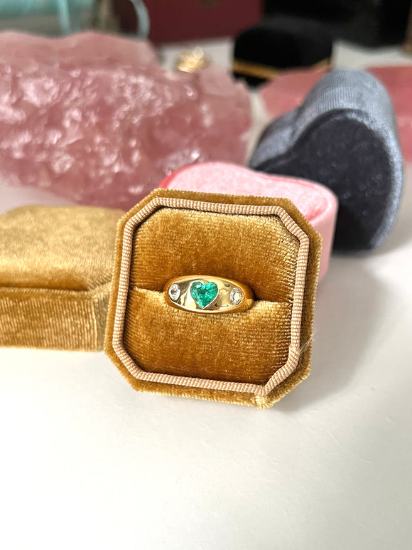 Butter bands series 14k yellow gold heart emerald ring with old cut diamonds