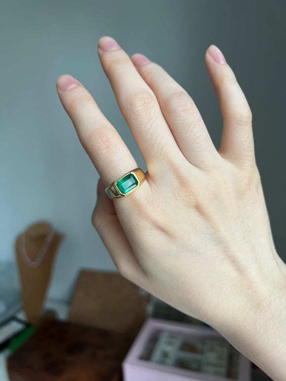 Butter bands series 14k yellow gold emerald ring